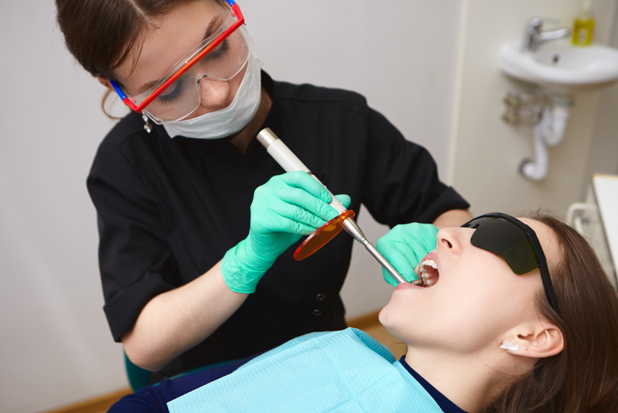 composite bonding teeth